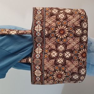 Vera Bradley Large Tote with Magnetic Close in the Canyon Pattern